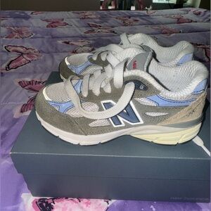 Kids New balance size 11C US gently worn